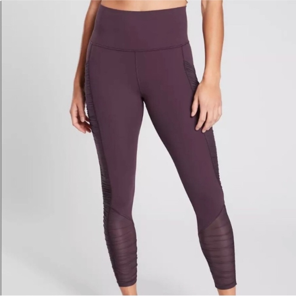 Ladies Athleta Mesh Me Up Stash Pocket 7/8 Leggings Size XXS Burgundy